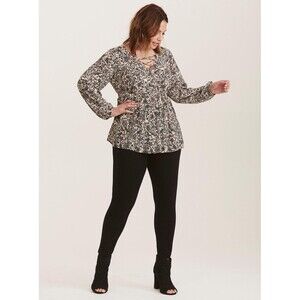 Torrid Womens Size 2X Paisley Print Challis Lace-Up Babydoll Blouse White Black
